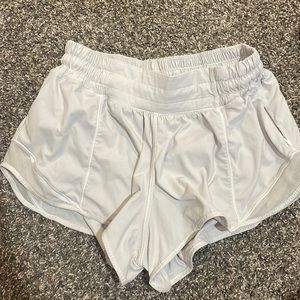 White lululemon hotty hots